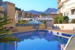 New 2023 Bay View Luxury Apt, Sea Views & Pool